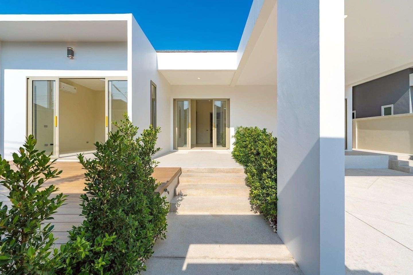 Luxurious Villa in Choeng Thaley